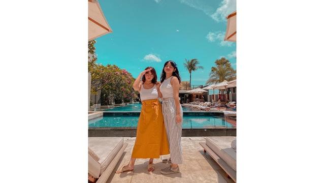 6 Gaya Liburan Kesha Ratuliu di Bali, Mesra Bareng Pacar