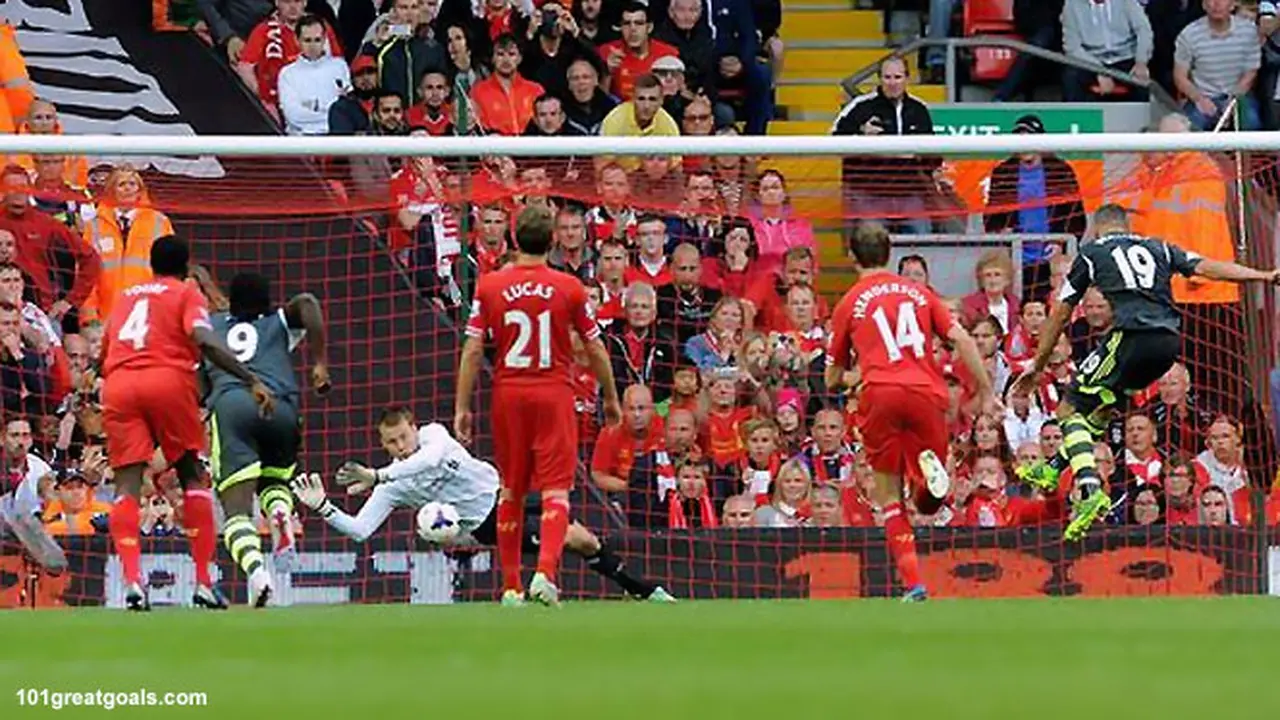 pinalti-mignolet-130819b.jpg