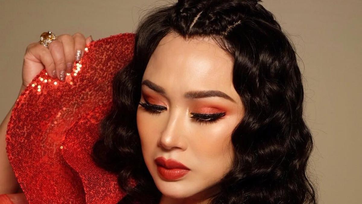 Titi DJ Ulang Tahun ke-54, Ini 6 Hit Besarnya