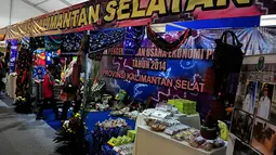 Pameran ini menampilkan hasil-hasil kerajinan dan produk-produk unggulan desa dari seluruh Indonesia, Jakarta, Jumat (7/11/2014). (Liputan6.com/Johan Tallo)