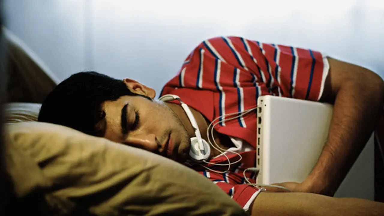 5 Manfaat Tidur Siang Saat Berpuasa di Bulan Ramadan