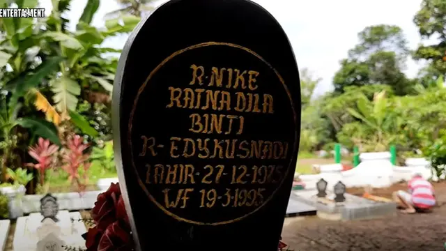 7 Potret Makam Nike Ardilla Usai 26 Tahun Berlalu, Gedung untuk Fans Terbengkalai