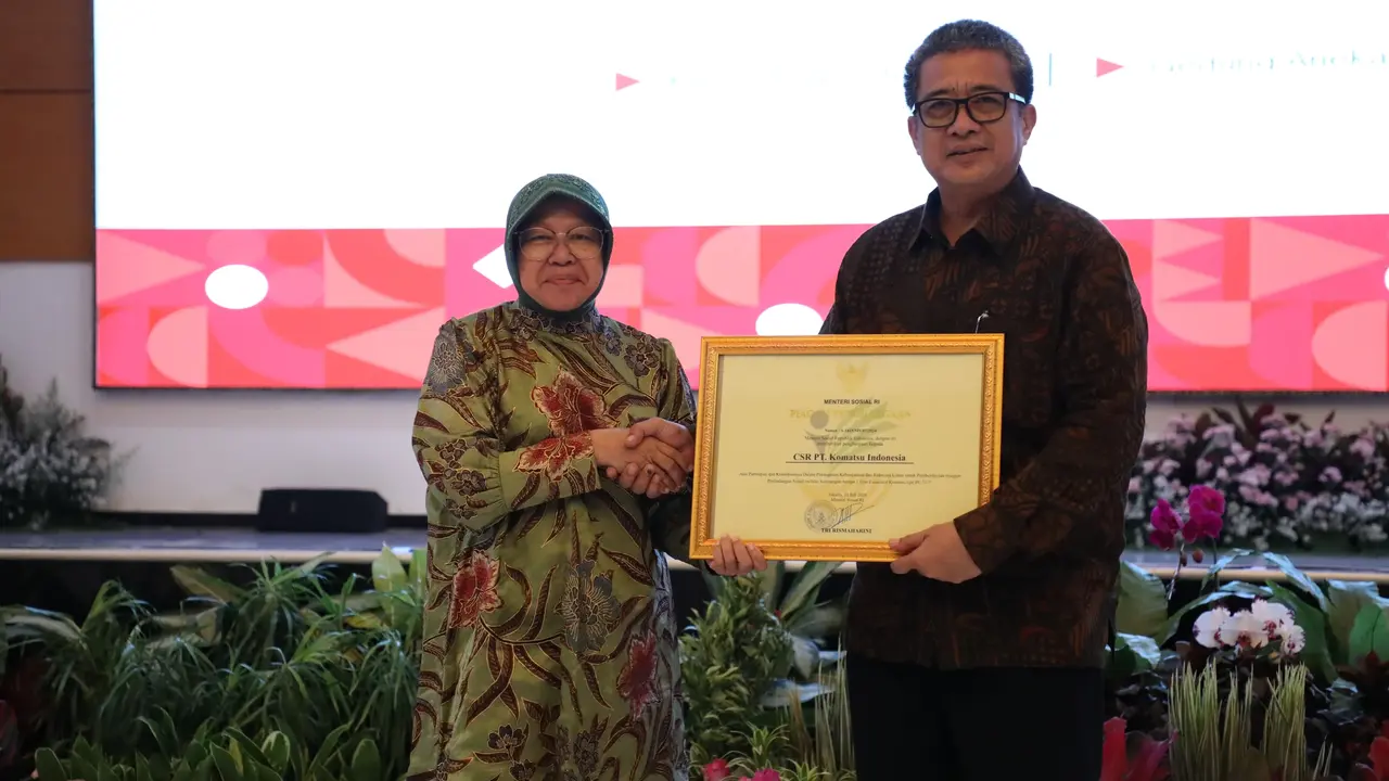 Tri Rismaharini.