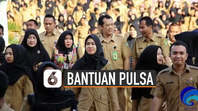 Menteri Keuangan Sri Mulyani beri tunjangan pulsa pada pegawai negeri sipil dan mahasiswa.