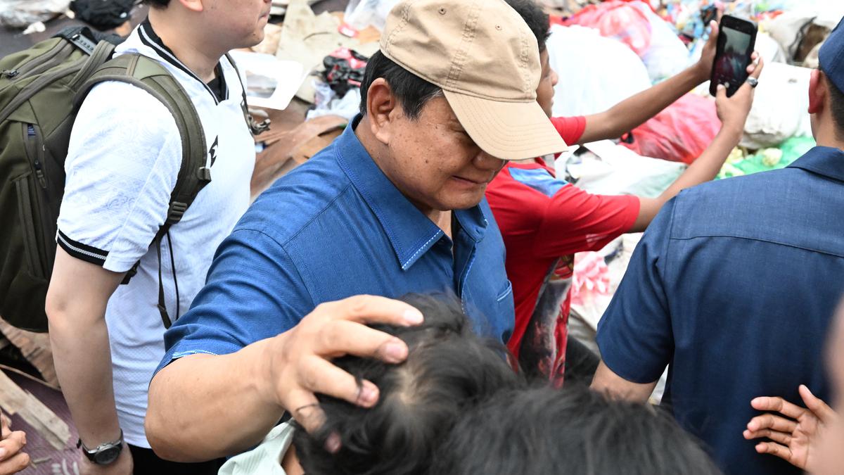 Harapan Pengamen di Bantaran Rel Senen untuk Presiden Prabowo: Hunian Layak Jadi Impian