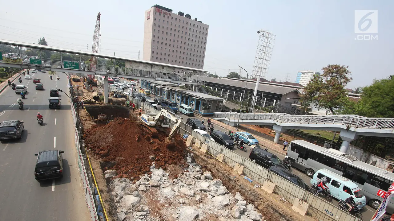 Ganjil-Genap Akan Diberlakukan di Area Pembangunan LRT Cawang