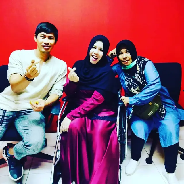 Pakai Kursi Roda, 6 Potret Terbaru Rohimah Alli Mantan Istri Kiwil Usai Kecelakaan