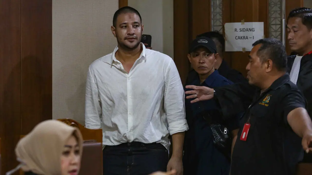 Perdana, Ammar Zoni Dihadirkan Secara Langsung pada Persidangan Kasus Peredaran Narkoba di Lapas salemba