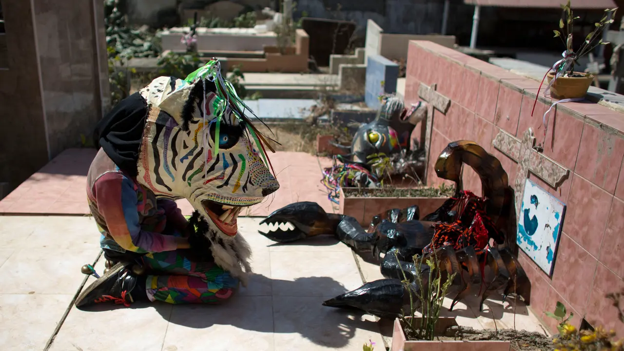 Melihat Perayaan Dancing Devils di Venezuela