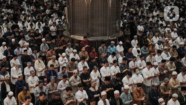 Malam 25 Ramadan, Ribuan Jamaah Khusyuk Menjemput Lailatul Qadar di Masjid Istiqlal