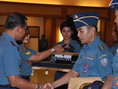 Citizen6, Surabaya: Menurut Komandan Kontingan Kobangdikal yang juga Komandan Pusat Pendidikan Bantuan Administrasi, Kolonel Laut (S) Untung Purnomo, Ke-142 atlit tersebut, akan berlaga di enam cabang olahraga. (Pengirim: Penkobangdikal)