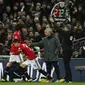 Gelandang Manchester United (MU) Marouane Fellaini hanya bermain tujuh menit pada laga melawan Tottenham Hotspur di Wembley, Kamis (1/2/2018) dini hari WIB. (AFP/Adrian Dennis)