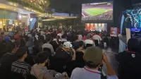 Nobar Manchester United vs Manchester City Berlangsung Meriah di Kemang, Fans Bawa Pulang Jersey Original
