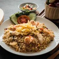 Ilustrasi nasi goreng sederhana/copyright unsplash.com/R Eris Prayatama