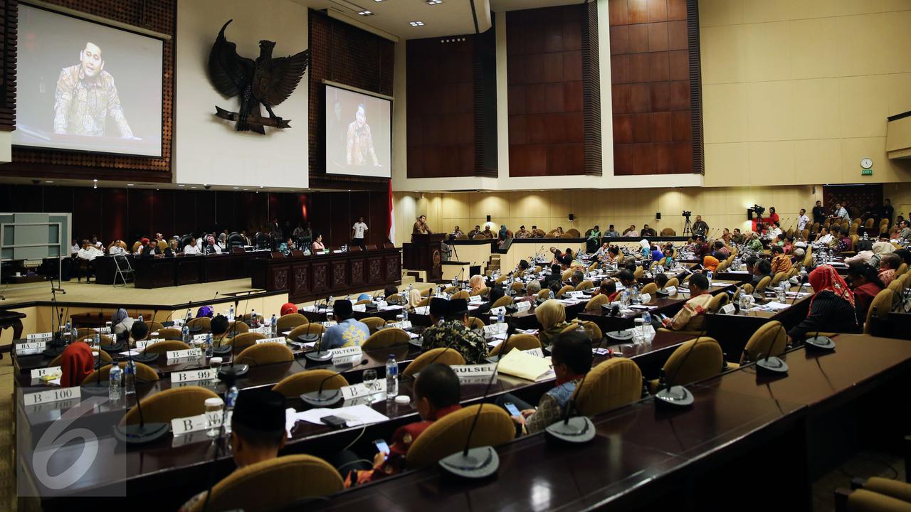 20161011-11-SENATOR-DPD-WILAYAH-BARAT-DAFTARKAN-DIRI-UNTUK-JADI-KETUA-JT5