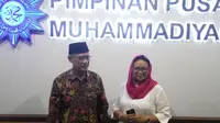 Menlu Retno Marsudi bertemu dengan Ketua Umum PP Muhammadiyah Haedar Nasir. (Liputan6.com/ Switzy Sabandar)