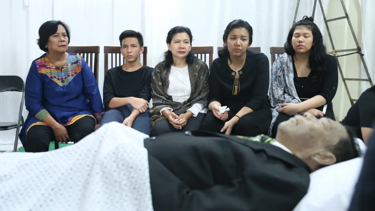 [Bintang] Meninggal Dunia, Ini Pesan Terakhir Advent Bangun untuk Istri dan Anaknya