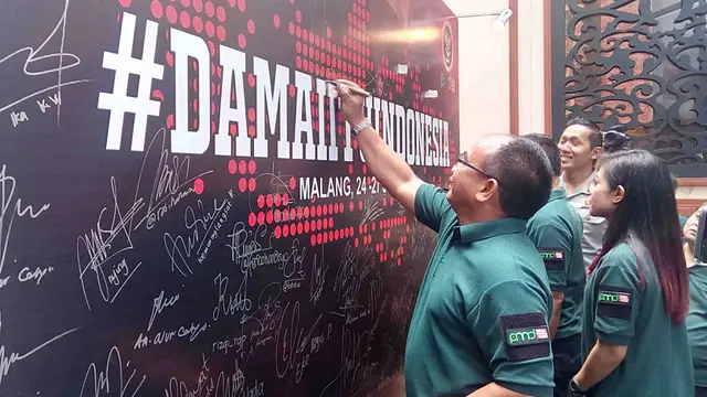 Cara Anak Muda Melawan Radikalisme di Dunia Maya