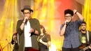 Unjuk kebolehan dua penyanyi solo. Afgan dan Kunto Aji berduet dalam mini konser bertajuk Musik Keren. (Andy Masela/Bintang.com)