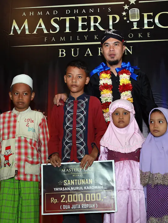 Dhani juga mengklaim sebagai rumah karaoke yang tak pernah dikejar-kejar musisi karena urusan royalti. (Deki Prayoga/Bintang.com)