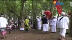Lumajang menjadi tempat digelarnya upacara Melasti, bagi ratusan umat Hindu yang berasal dari Tengger, lereng Gunung Semeru.