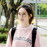 Sudah tak perlu diragukan lagi kepopuleran dari Irene Red Velvet. Idol kelahiran 29 Maret 1991 ini kerap disebut-sebut sebagai visual dari Red Velvet. (Foto: soompi.com)
