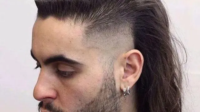 6 Gaya Rambut Cowok Berantakan Ini Absurd, Konsepnya Enggak Jelas