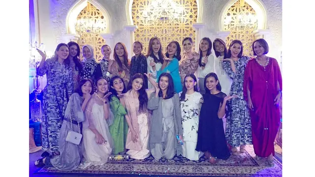 Momen buka bersama alumni Puteri Indonesia