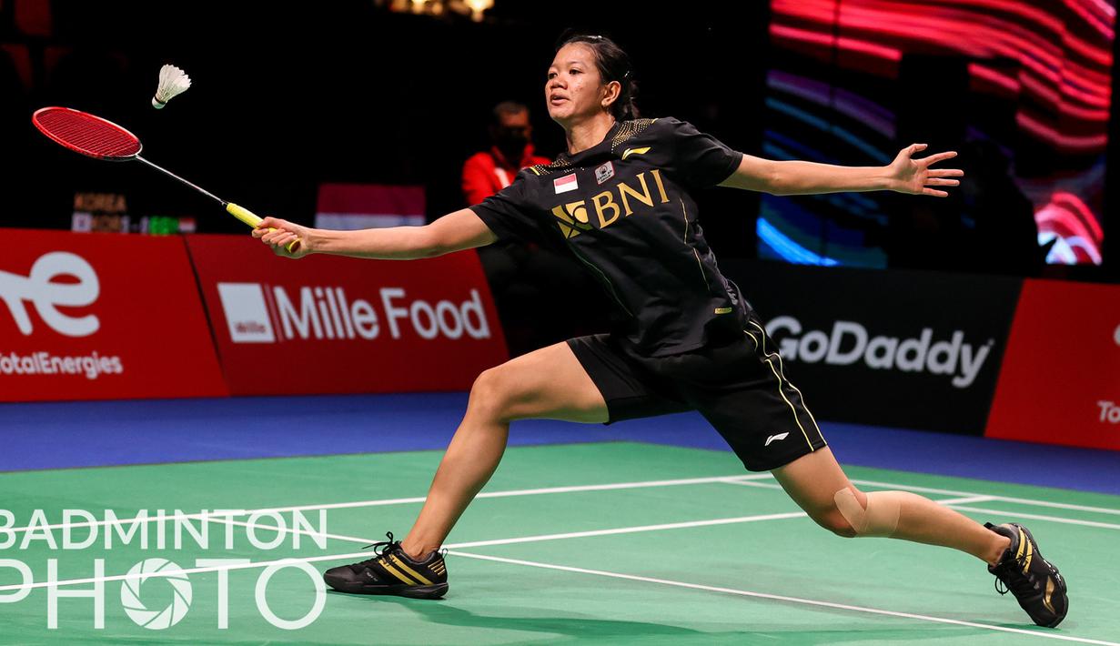 Pertandingan berlanjut ke rubber gim. Kedua pebulu tangkis saling ciptakan angka. Nandini harus tertinggal satu angka di interval ketiga, yaitu 10-11. (Badminton Photo/Yves Lacroix)