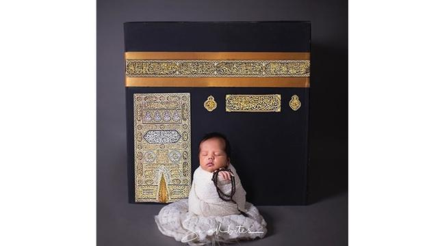 6 Potret Gemas Shaquille Kaili Danuarta Pakai Baju Koko, Terlihat Lucu