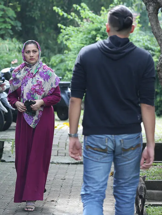 Menjadi tokoh protagonist ternyata Cut Keke mendapat tuntutan tersendiri. Ia dipaksa untuk menangis. (Bambang E. Ros/Bintang.com)