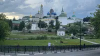 The Holy Trinity St Sergius Lavra adalah&nbsp;pusat spiritual Kekristenan Ortodoks Rusia. (Dok. Liputan6.com/Khairisa Ferida)