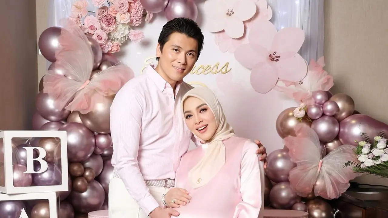 Syahrini umumkan kelahiran bayi (Instagram/princessyahrini)