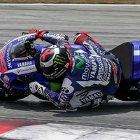 Video cuplikan detik-detik kemenangan Jorge Lorenzo di Sirkuit Mugello, MotoGP Italia 2015.