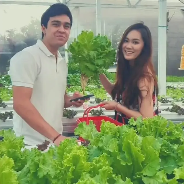 Dikabarkan Jadian, Ini 6 Momen Mesra Jennifer Eve dan Erdin Werdayana
