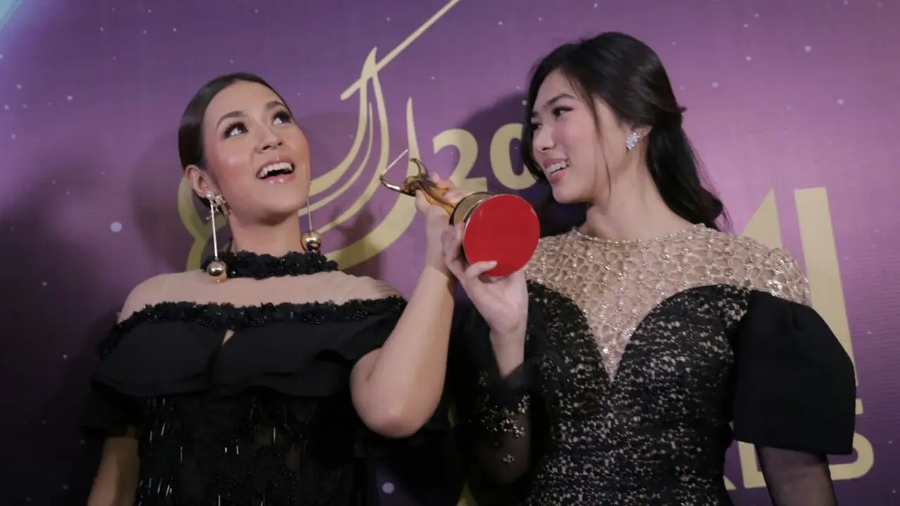 [Bintang] Raisa - Isyana Sarasvati