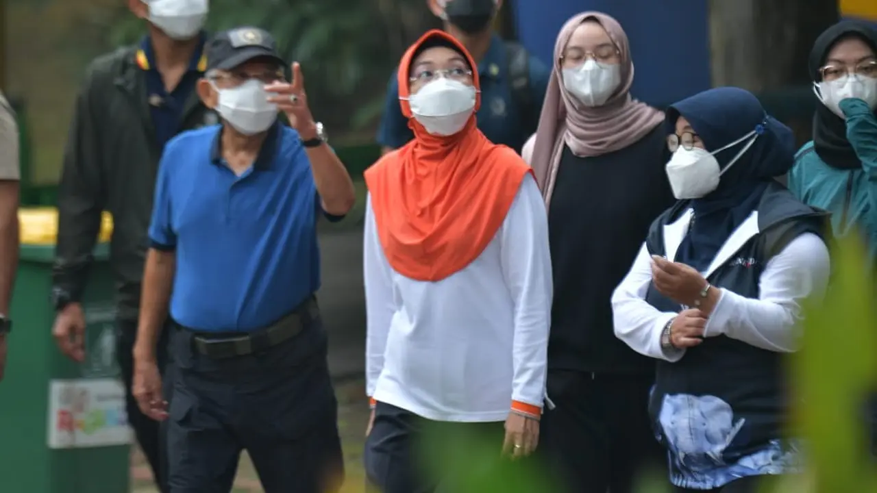 Wakil Presiden (Wapres) Ma'ruf Amin mengecek kesiapan Taman Margasatwa Ragunan dalam menghadapi lonjakan pengunjung pada masa liburan lebaran, pada Minggu pagi (01/05/2022).