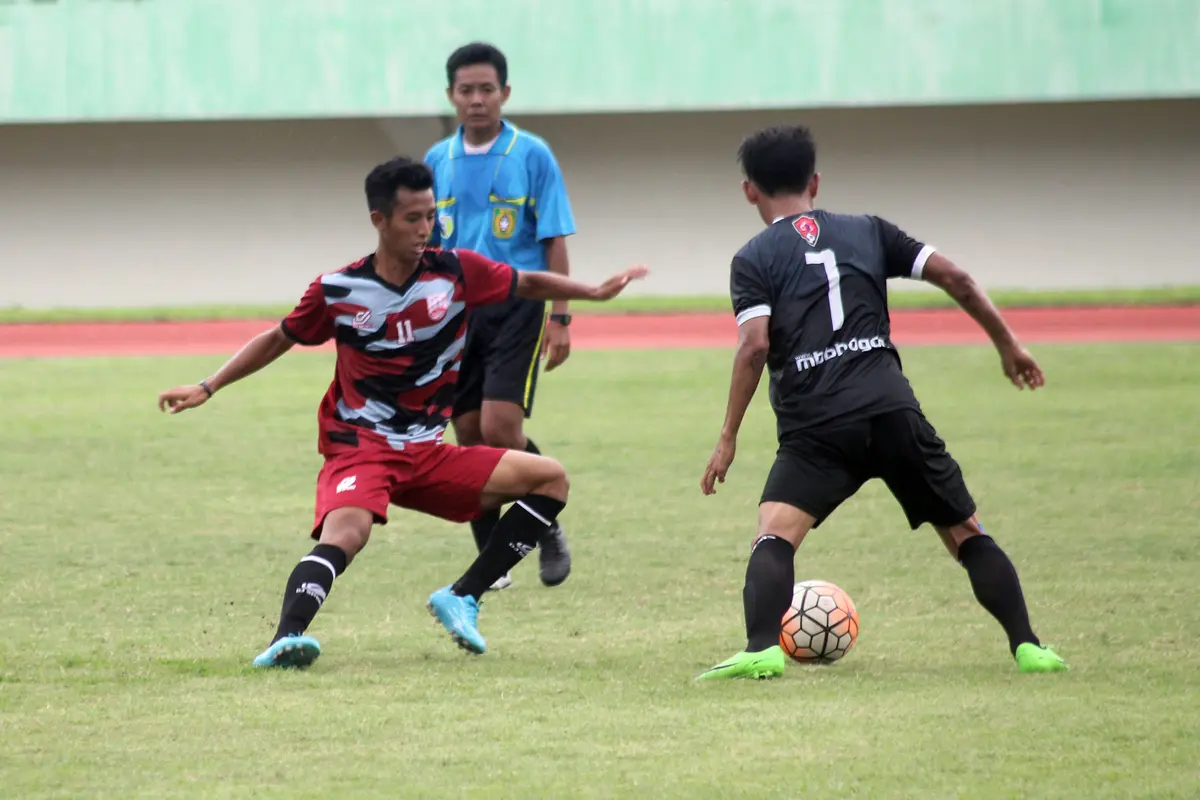 Persis Solo
