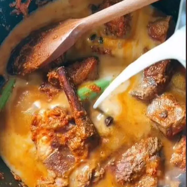 Aksi Food Vlogger Lebanon Bikin Rendang dan Dihias Bendera Indonesia Tuai Pujian Warganet