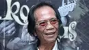 Koes Plus yang dibentuk sejak 1969 itu membuktikan kalau semangat dalam bermusik tidak pernah padam. Hal itu yang ditegaskan oleh musisi kelahiran Tuban, 76 tahun itu. Suguhan spesial siap diberikan pada penggemarnya. (Galih W. Satria/Bintang.com)