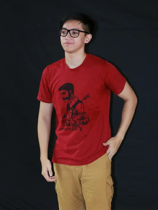 Sedikit bocoran, pada film ini Brandon Nicholas Salim mulai memerankan sosok pria yg terjebak dalam 2 cinta para personel Blink.  (Deki Prayoga/Bintang.com)