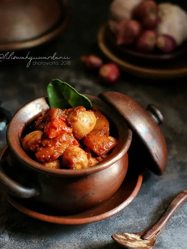 Semangkuk semur tahu