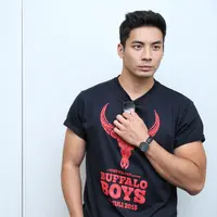 Kini pria yang kariernya mulai menonjol sejak menjadi double stunt Lee Hong Ki di film The Maze Runner itu ikut terlibat di film Buffalo Boys garapan sutradara Mike Wiluan. (Adrian Putra/Bintang.com)