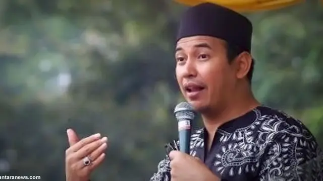 uje-wafat130425d.jpg