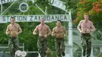 Sejumlah anggota Navy SEAL tengah berlatih (Reuters)