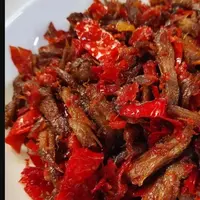 Resep Dendeng Balado yang Tahan Lama untuk Stok Sahur dan Buka Puasa.&nbsp; foto:&nbsp; Instagram @herni_chin
&nbsp;