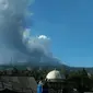 Gunung Tangkuban Parahu Erupsi (Foto: Twitter BNPB)