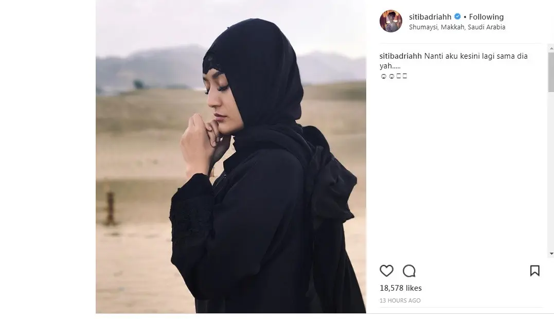 Siti Badriah berada di Tanah Suci (Foto: Instagram)