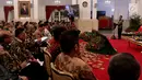 Presiden Joko Widodo memberi pengarahan dalam Rapat Koordinasi Nasional Pengendalian Kebakaran Hutan dan Lahan di Istana Negara, Jakarta, Selasa (6/8/2019). Jokowi menegaskan tak segan mencopot Kapolda, Kapolres, Danrem hingga Pangdam yang tidak mampu mengatasi karhutla. (Liputan6.com/Angga Yuniar)