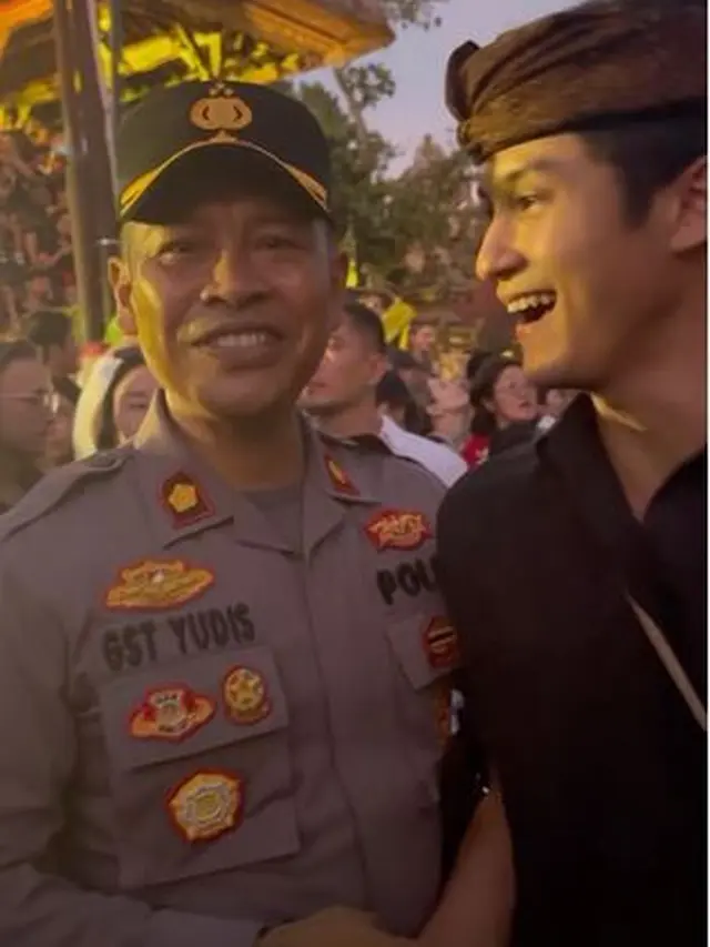 6 Potret Pesinetron Antonio Blanco Jr Rayakan Hari Raya nyepi, Ikut Pawai Ogoh-Ogoh